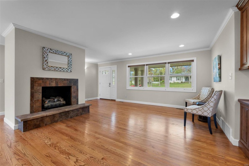 1615 Cherokee Street, Jackson, Missouri 63755, 3 Bedrooms Bedrooms, 15 Rooms Rooms,3 BathroomsBathrooms,Residential,For Sale,Cherokee,MAR25022835
