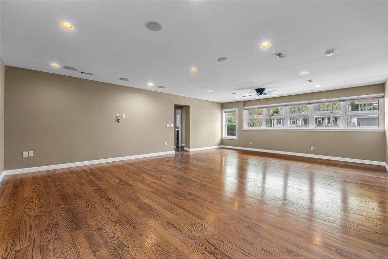 1615 Cherokee Street, Jackson, Missouri 63755, 3 Bedrooms Bedrooms, 15 Rooms Rooms,3 BathroomsBathrooms,Residential,For Sale,Cherokee,MAR25022835