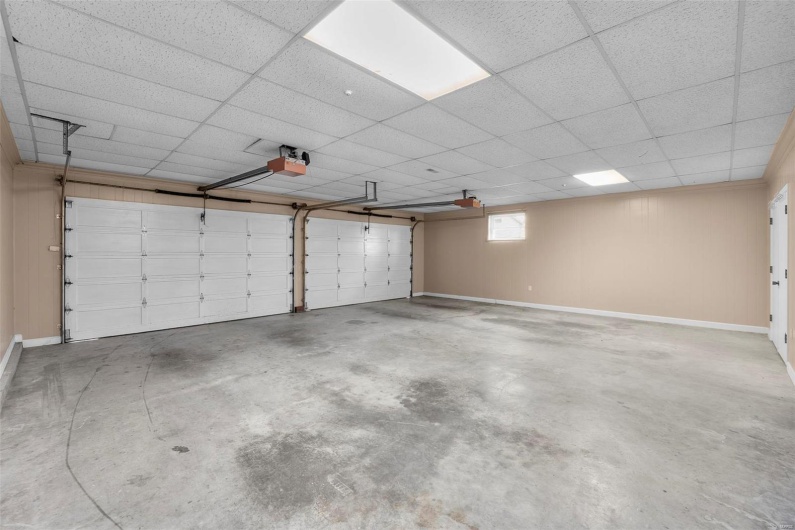 1615 Cherokee Street, Jackson, Missouri 63755, 3 Bedrooms Bedrooms, 15 Rooms Rooms,3 BathroomsBathrooms,Residential,For Sale,Cherokee,MAR25022835