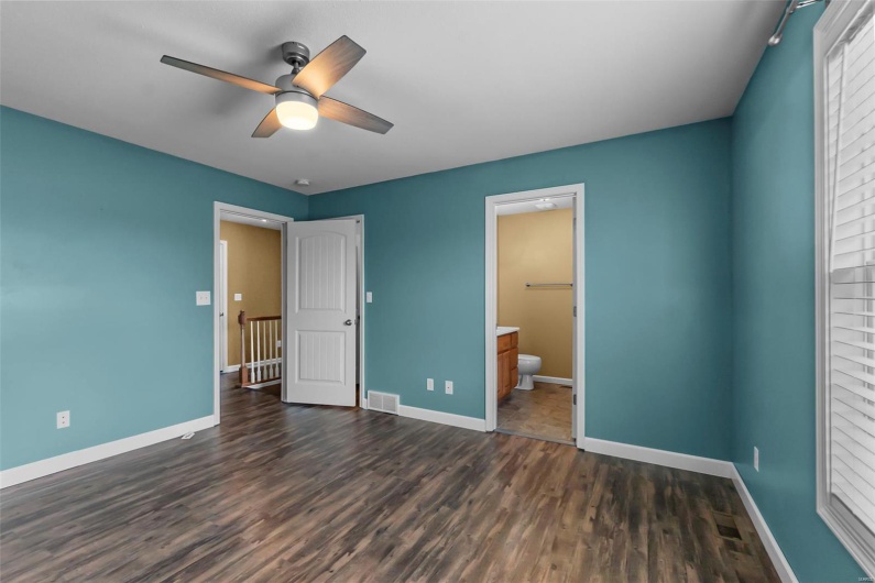215 Stonewall Drive, Jackson, Missouri 63755, 3 Bedrooms Bedrooms, 8 Rooms Rooms,2 BathroomsBathrooms,Residential,For Sale,Stonewall,MAR25028784