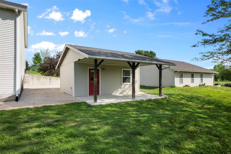 215 Stonewall Drive, Jackson, Missouri 63755, 3 Bedrooms Bedrooms, 8 Rooms Rooms,2 BathroomsBathrooms,Residential,For Sale,Stonewall,MAR25028784