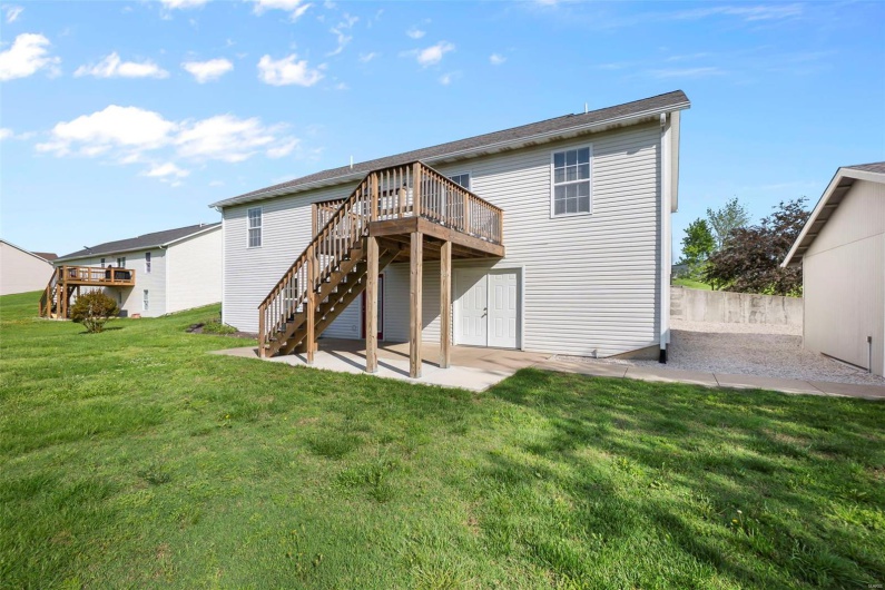 215 Stonewall Drive, Jackson, Missouri 63755, 3 Bedrooms Bedrooms, 8 Rooms Rooms,2 BathroomsBathrooms,Residential,For Sale,Stonewall,MAR25028784