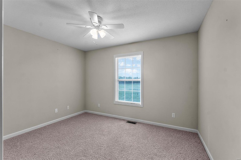 215 Stonewall Drive, Jackson, Missouri 63755, 3 Bedrooms Bedrooms, 8 Rooms Rooms,2 BathroomsBathrooms,Residential,For Sale,Stonewall,MAR25028784