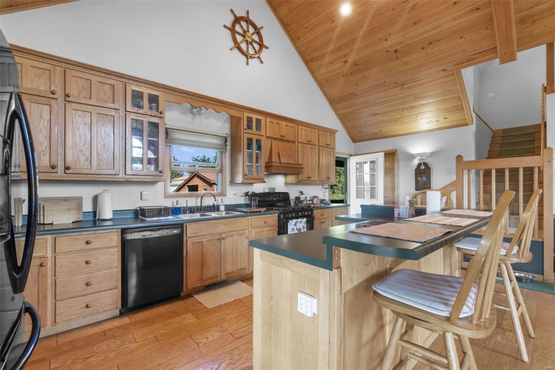 29717 State Highway 34, Marble Hill, Missouri 63764, 5 Bedrooms Bedrooms, 10 Rooms Rooms,4 BathroomsBathrooms,Residential,For Sale,State Highway 34,MAR25028787