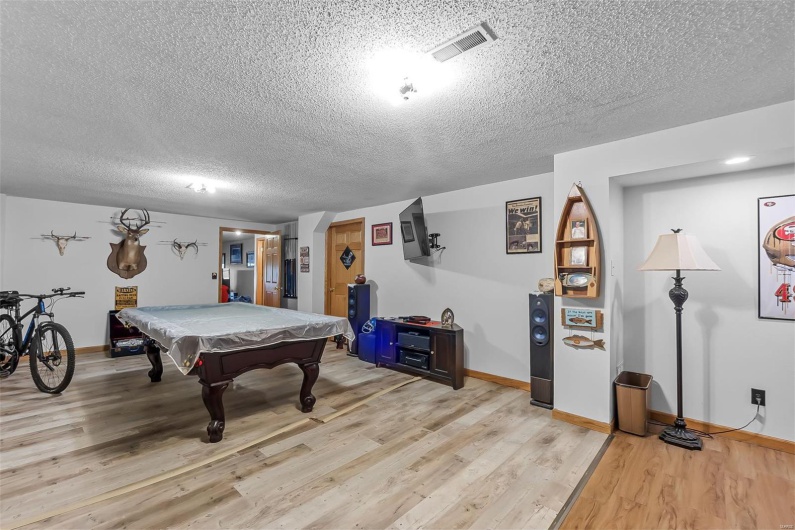 29717 State Highway 34, Marble Hill, Missouri 63764, 5 Bedrooms Bedrooms, 10 Rooms Rooms,4 BathroomsBathrooms,Residential,For Sale,State Highway 34,MAR25028787