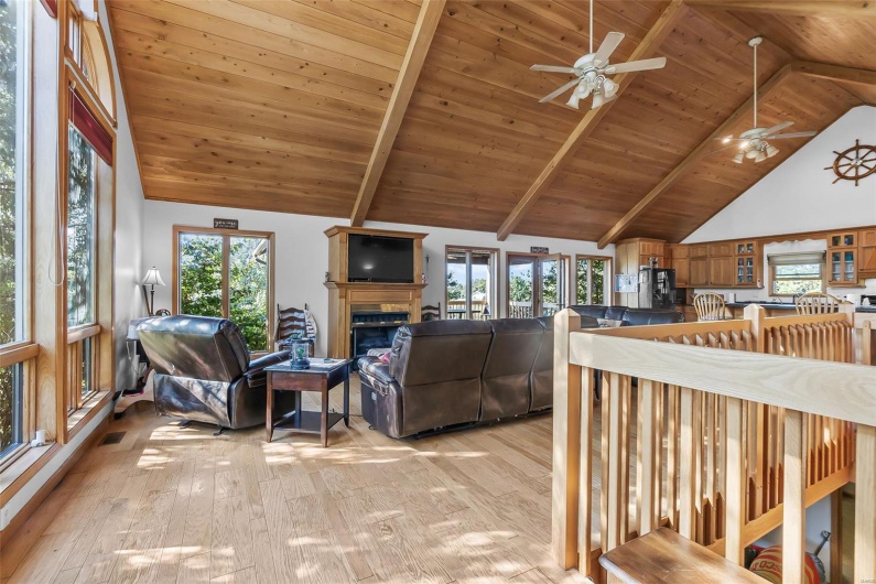 29717 State Highway 34, Marble Hill, Missouri 63764, 5 Bedrooms Bedrooms, 10 Rooms Rooms,4 BathroomsBathrooms,Residential,For Sale,State Highway 34,MAR25028787