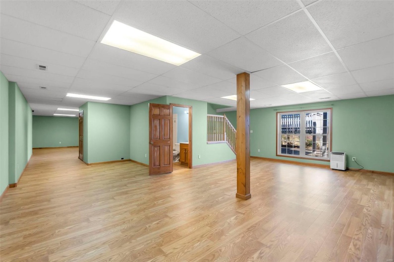 250 Brandy Lane, Cape Girardeau, Missouri 63701, 5 Bedrooms Bedrooms, 9 Rooms Rooms,3 BathroomsBathrooms,Residential,For Sale,Brandy,MAR25028970