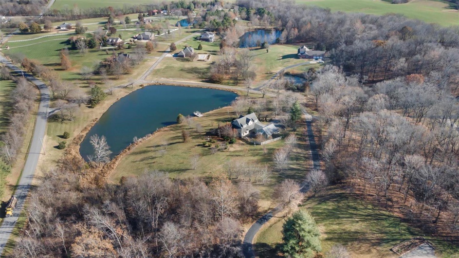 250 Brandy Lane, Cape Girardeau, Missouri 63701, 5 Bedrooms Bedrooms, 9 Rooms Rooms,3 BathroomsBathrooms,Residential,For Sale,Brandy,MAR25028970