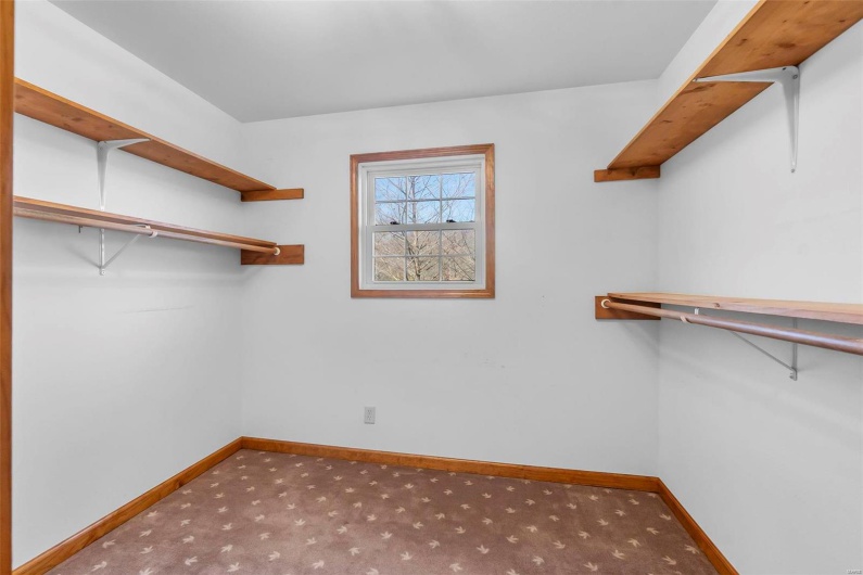 250 Brandy Lane, Cape Girardeau, Missouri 63701, 5 Bedrooms Bedrooms, 9 Rooms Rooms,3 BathroomsBathrooms,Residential,For Sale,Brandy,MAR25028970