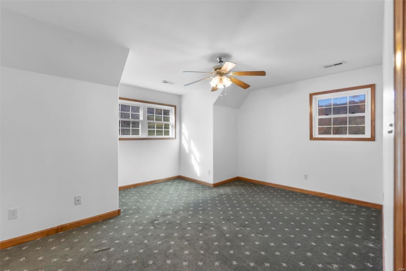 250 Brandy Lane, Cape Girardeau, Missouri 63701, 5 Bedrooms Bedrooms, 9 Rooms Rooms,3 BathroomsBathrooms,Residential,For Sale,Brandy,MAR25028970