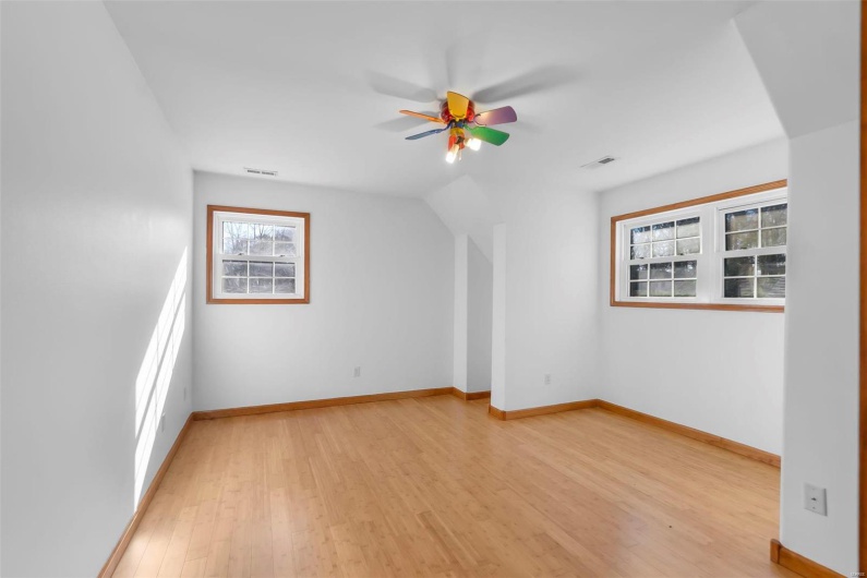 250 Brandy Lane, Cape Girardeau, Missouri 63701, 5 Bedrooms Bedrooms, 9 Rooms Rooms,3 BathroomsBathrooms,Residential,For Sale,Brandy,MAR25028970