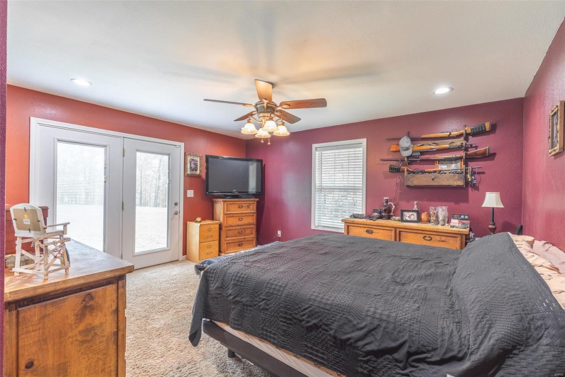 Carpeted bedroom with access to outside, recessed lighting, and ceiling fan