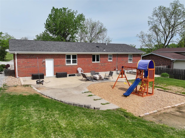 218 Riverview Drive, Ste Genevieve, Missouri 63670, 2 Bedrooms Bedrooms, 8 Rooms Rooms,1 BathroomBathrooms,Residential,For Sale,Riverview,MAR25028570