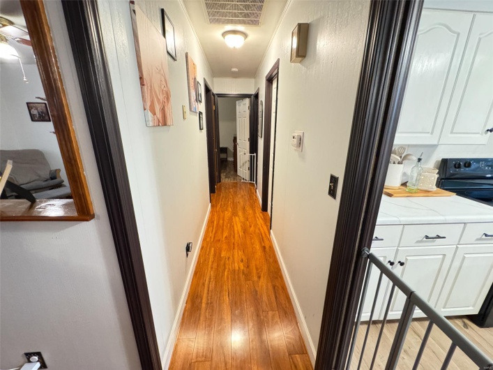 218 Riverview Drive, Ste Genevieve, Missouri 63670, 2 Bedrooms Bedrooms, 8 Rooms Rooms,1 BathroomBathrooms,Residential,For Sale,Riverview,MAR25028570