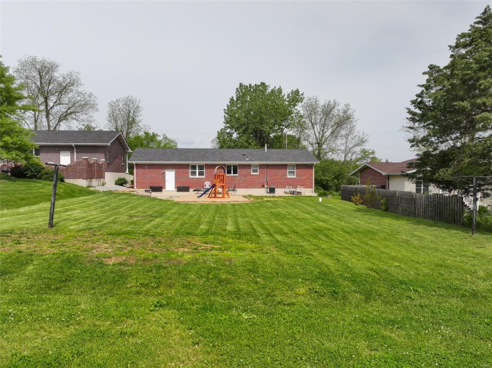 218 Riverview Drive, Ste Genevieve, Missouri 63670, 2 Bedrooms Bedrooms, 8 Rooms Rooms,1 BathroomBathrooms,Residential,For Sale,Riverview,MAR25028570