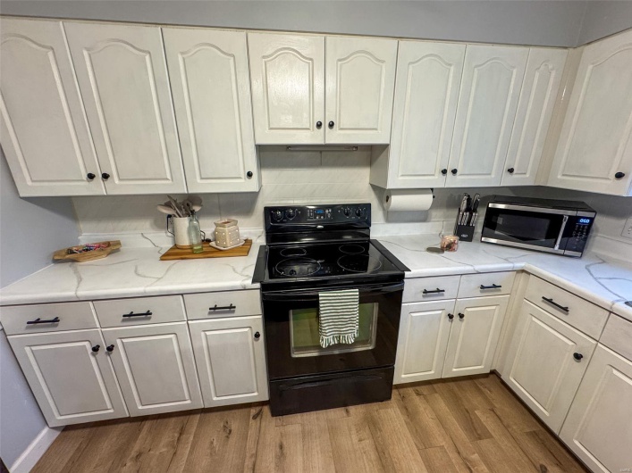 218 Riverview Drive, Ste Genevieve, Missouri 63670, 2 Bedrooms Bedrooms, 8 Rooms Rooms,1 BathroomBathrooms,Residential,For Sale,Riverview,MAR25028570