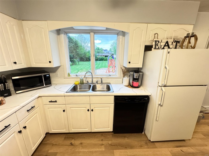 218 Riverview Drive, Ste Genevieve, Missouri 63670, 2 Bedrooms Bedrooms, 8 Rooms Rooms,1 BathroomBathrooms,Residential,For Sale,Riverview,MAR25028570
