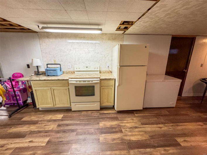 218 Riverview Drive, Ste Genevieve, Missouri 63670, 2 Bedrooms Bedrooms, 8 Rooms Rooms,1 BathroomBathrooms,Residential,For Sale,Riverview,MAR25028570
