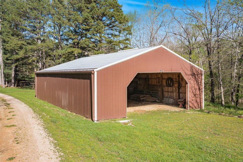 858 Wayne RM, Silva, Missouri 63964, 3 Bedrooms Bedrooms, 12 Rooms Rooms,3 BathroomsBathrooms,Farm,For Sale,Wayne RM,MAR25012560
