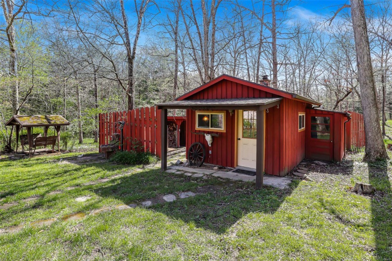 858 Wayne RM, Silva, Missouri 63964, 3 Bedrooms Bedrooms, 12 Rooms Rooms,3 BathroomsBathrooms,Farm,For Sale,Wayne RM,MAR25012560