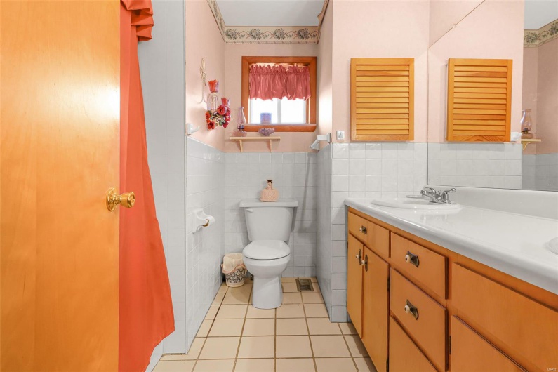 858 Wayne RM, Silva, Missouri 63964, 3 Bedrooms Bedrooms, 12 Rooms Rooms,3 BathroomsBathrooms,Farm,For Sale,Wayne RM,MAR25012560