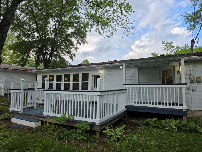 306 Edna Lane, Sparta, Illinois 62286, 3 Bedrooms Bedrooms, 9 Rooms Rooms,2 BathroomsBathrooms,Residential,For Sale,Edna,MAR25028725