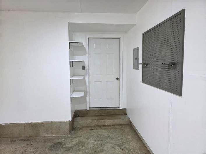 306 Edna Lane, Sparta, Illinois 62286, 3 Bedrooms Bedrooms, 9 Rooms Rooms,2 BathroomsBathrooms,Residential,For Sale,Edna,MAR25028725