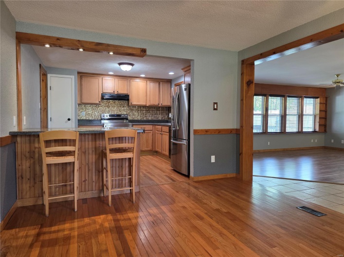 306 Edna Lane, Sparta, Illinois 62286, 3 Bedrooms Bedrooms, 9 Rooms Rooms,2 BathroomsBathrooms,Residential,For Sale,Edna,MAR25028725