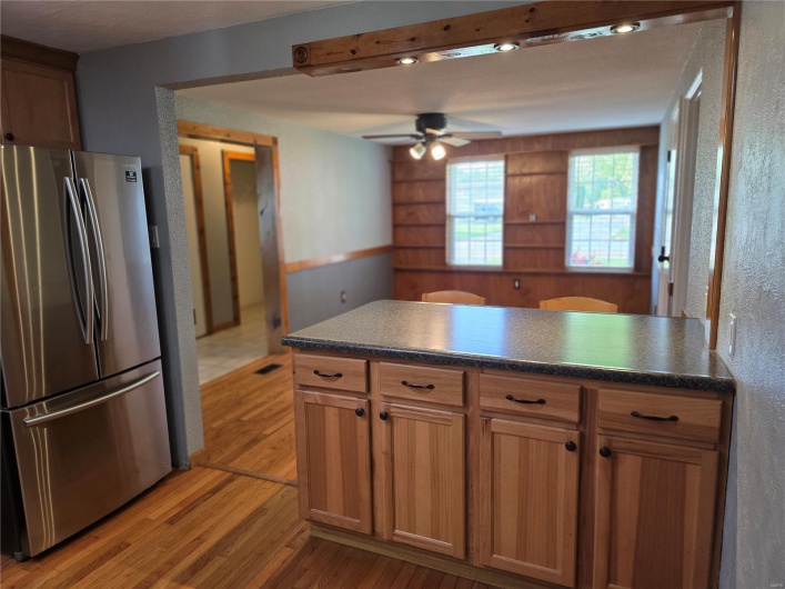 306 Edna Lane, Sparta, Illinois 62286, 3 Bedrooms Bedrooms, 9 Rooms Rooms,2 BathroomsBathrooms,Residential,For Sale,Edna,MAR25028725