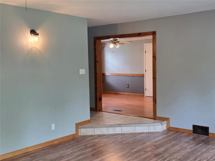 306 Edna Lane, Sparta, Illinois 62286, 3 Bedrooms Bedrooms, 9 Rooms Rooms,2 BathroomsBathrooms,Residential,For Sale,Edna,MAR25028725
