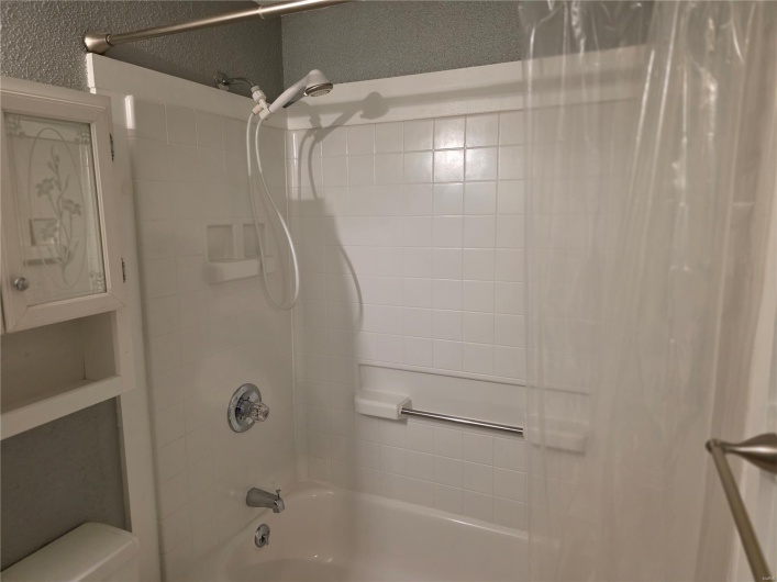 Master Bedroom Bathroom