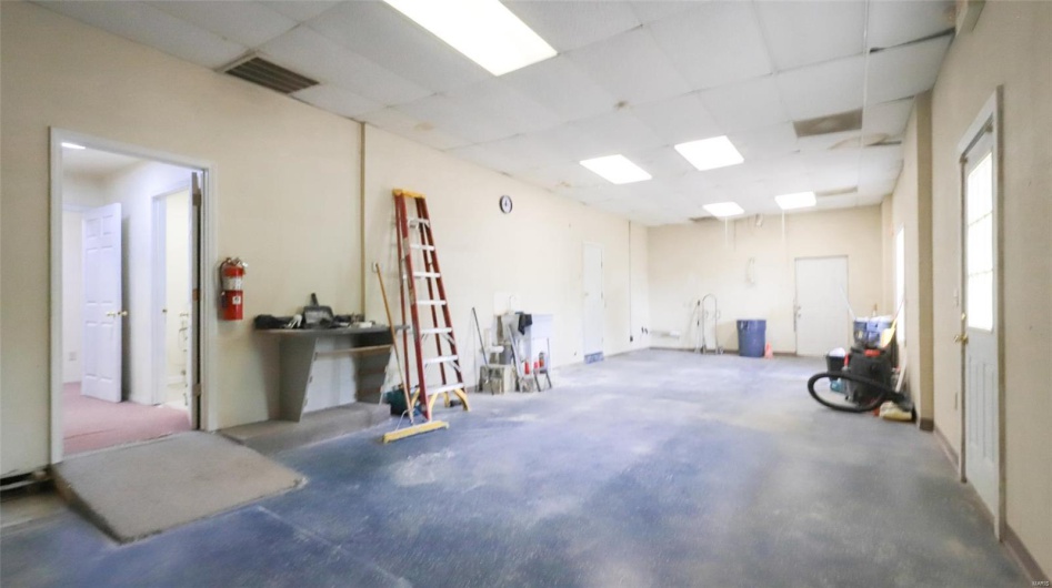 833 Weber Road, Farmington, Missouri 63640, ,Commercial Sale,For Sale,Weber,MAR25028964