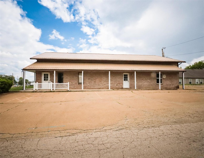 833 Weber Road, Farmington, Missouri 63640, ,Commercial Sale,For Sale,Weber,MAR25028964