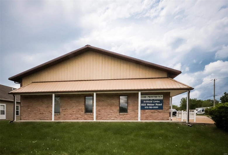 833 Weber Road, Farmington, Missouri 63640, ,Commercial Sale,For Sale,Weber,MAR25028964