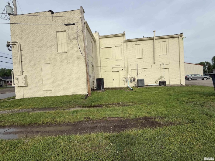 520 MCKINLEY Street, Harrisburg, Illinois 62946, 0 , 0 ,0,Commercial Sale,For Sale,MCKINLEY,0,RMAEB457788