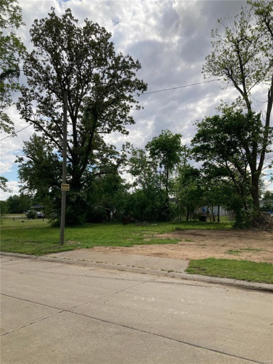 403 Daniel Street, Sikeston, Missouri 63801, ,Land,For Sale,Daniel,MAR25029188
