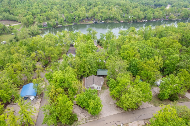 5152 Big Dipper Drive, Perryville, Missouri 63775, 2 Bedrooms Bedrooms, 5 Rooms Rooms,3 BathroomsBathrooms,Residential,For Sale,Big Dipper,MAR25027865