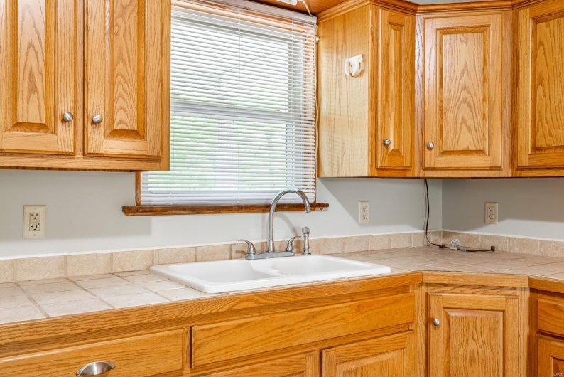 5152 Big Dipper Drive, Perryville, Missouri 63775, 2 Bedrooms Bedrooms, 5 Rooms Rooms,3 BathroomsBathrooms,Residential,For Sale,Big Dipper,MAR25027865