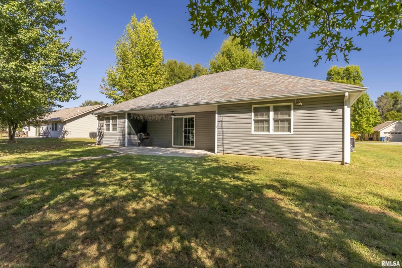 305 Noah Lane, Carterville, Illinois 62918, 4 Bedrooms Bedrooms, 0 ,2 BathroomsBathrooms,Residential,For Sale,Noah,0,RMAEB457795