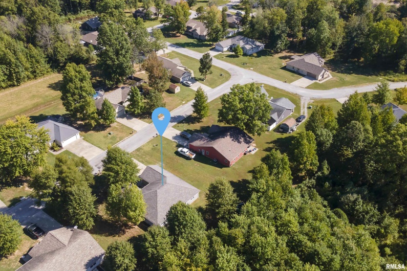 305 Noah Lane, Carterville, Illinois 62918, 4 Bedrooms Bedrooms, 0 ,2 BathroomsBathrooms,Residential,For Sale,Noah,0,RMAEB457795