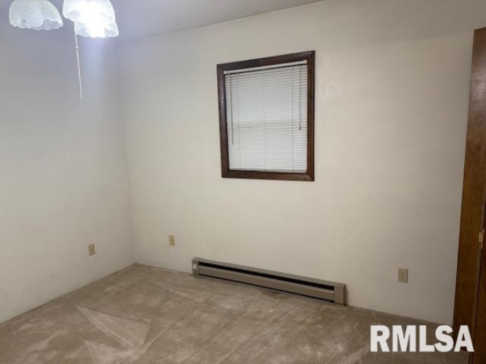 1109 Gent Avenue, Johnston City, Illinois 62951, 2 Bedrooms Bedrooms, 0 ,1 BathroomBathrooms,Residential,For Sale,Gent,0,RMAEB457800