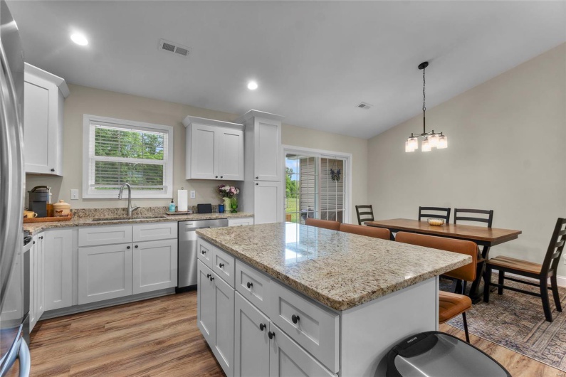 1111 Tulach Ard Court, Jackson, Missouri 63755, 3 Bedrooms Bedrooms, 7 Rooms Rooms,2 BathroomsBathrooms,Residential,For Sale,Tulach Ard,MAR25029243