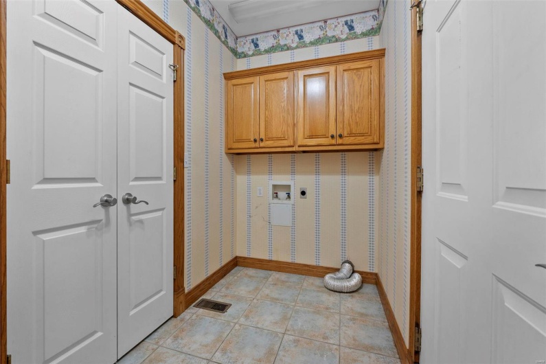 2920 County Road 638, Cape Girardeau, Missouri 63701, 5 Bedrooms Bedrooms, 7 Rooms Rooms,4 BathroomsBathrooms,Residential,For Sale,County Road 638,MAR25021057