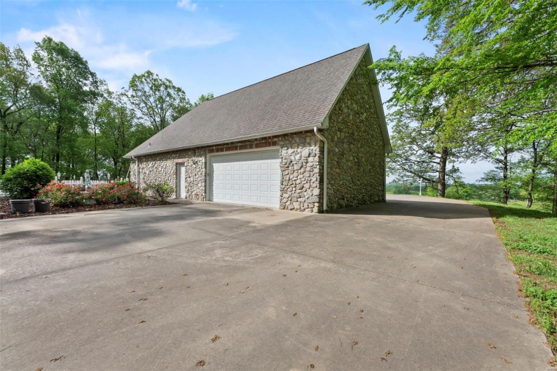 2920 County Road 638, Cape Girardeau, Missouri 63701, 5 Bedrooms Bedrooms, 7 Rooms Rooms,4 BathroomsBathrooms,Residential,For Sale,County Road 638,MAR25021057
