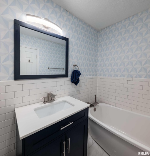 1203 ABBEY Lane, Marion, Illinois 62959, 4 Bedrooms Bedrooms, 0 ,3 BathroomsBathrooms,Residential,For Sale,ABBEY,0,RMAQC4262903
