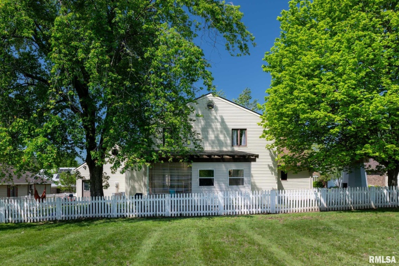 1203 ABBEY Lane, Marion, Illinois 62959, 4 Bedrooms Bedrooms, 0 ,3 BathroomsBathrooms,Residential,For Sale,ABBEY,0,RMAQC4262903