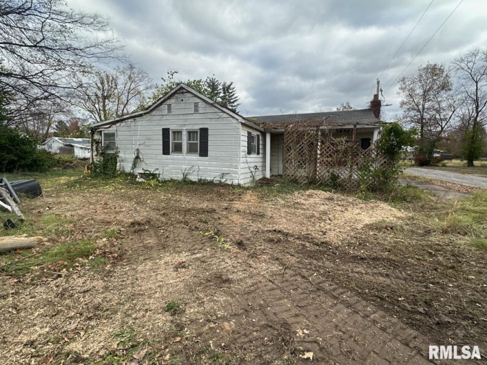 602 LINCOLN Street, Galatia, Illinois 62935, 2 Bedrooms Bedrooms, 0 ,1 BathroomBathrooms,Residential,For Sale,LINCOLN,0,RMAQC4262908