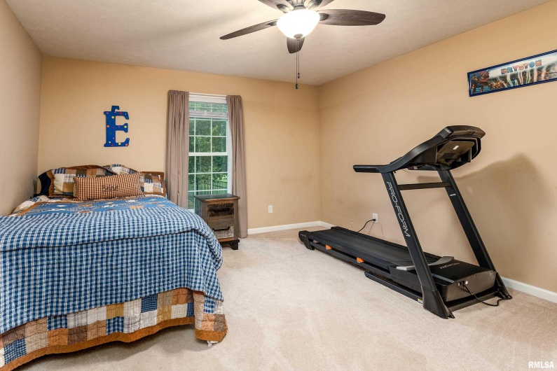 5963 LAKEVIEW Drive, Carterville, Illinois 62918, 4 Bedrooms Bedrooms, 0 ,3 BathroomsBathrooms,Residential,For Sale,LAKEVIEW,0,RMAEB457804
