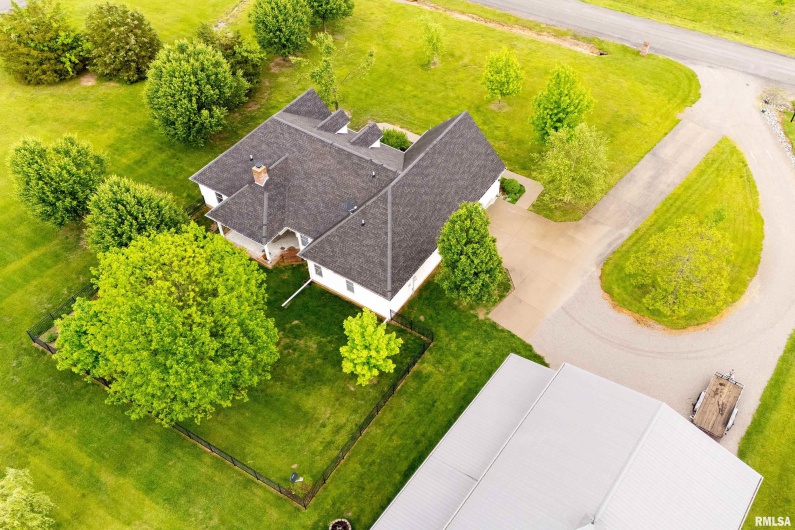 5963 LAKEVIEW Drive, Carterville, Illinois 62918, 4 Bedrooms Bedrooms, 0 ,3 BathroomsBathrooms,Residential,For Sale,LAKEVIEW,0,RMAEB457804