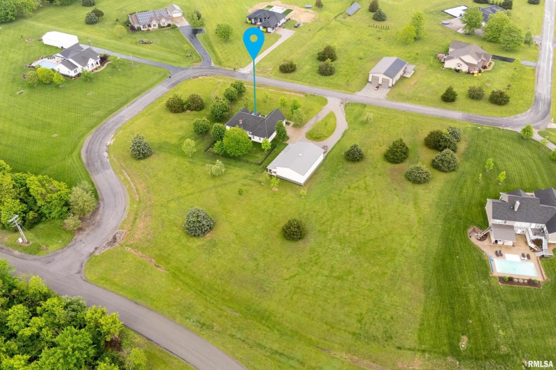 5963 LAKEVIEW Drive, Carterville, Illinois 62918, 4 Bedrooms Bedrooms, 0 ,3 BathroomsBathrooms,Residential,For Sale,LAKEVIEW,0,RMAEB457804